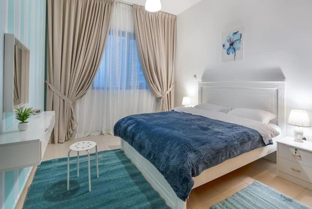 Best 2 Bedroom Apartment Beach Front Abu Dhabi Exteriör bild
