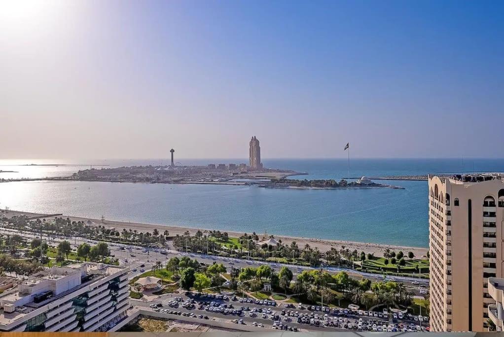 Best 2 Bedroom Apartment Beach Front Abu Dhabi Exteriör bild